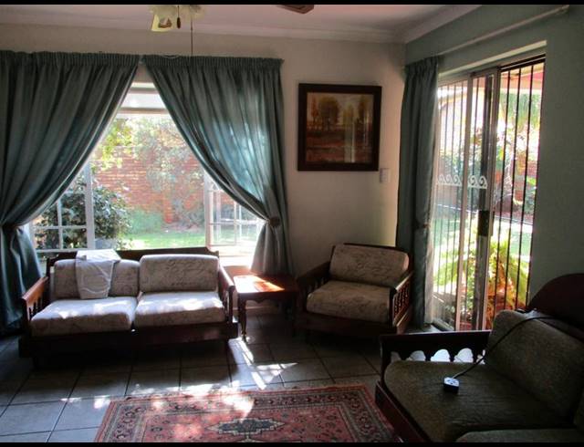3 BEDROOM TOWNHOUSE FOR SALE IN ANNLIN
